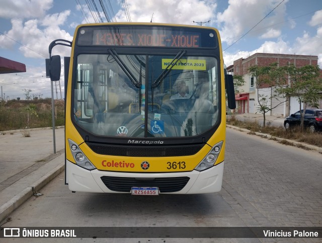 Coletivo Transportes 3613 na cidade de Caruaru, Pernambuco, Brasil, por Vinicius Palone. Número da foto: #10916379.