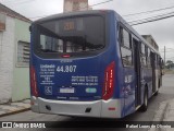Viação Jacareí 44.807 na cidade de Mogi das Cruzes, São Paulo, Brasil, por Rafael Lopes de Oliveira. Número da foto: #10916385.