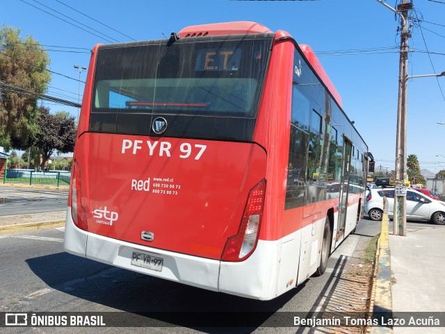 STP Santiago EC-296 na cidade de Maipú, Santiago, Metropolitana de Santiago, Chile, por Benjamín Tomás Lazo Acuña. Número da foto: #10973399.