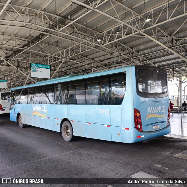 Avanço Transportes 2010 na cidade de Lauro de Freitas, Bahia, Brasil, por André Pietro  Lima da Silva. Número da foto: #10975560.