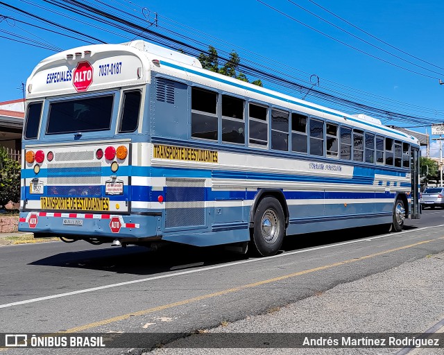 Autobuses sin identificación - Costa Rica 07 na cidade de Belén, Heredia, Costa Rica, por Andrés Martínez Rodríguez. Número da foto: #10976881.