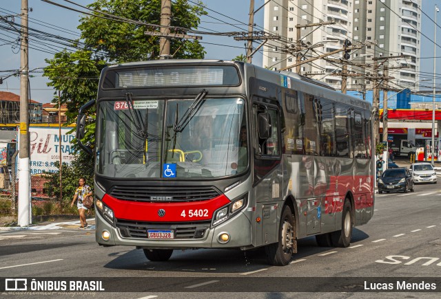 Allibus Transportes 4 5402 na cidade de São Paulo, São Paulo, Brasil, por Lucas Mendes. ID da foto: 10976977.