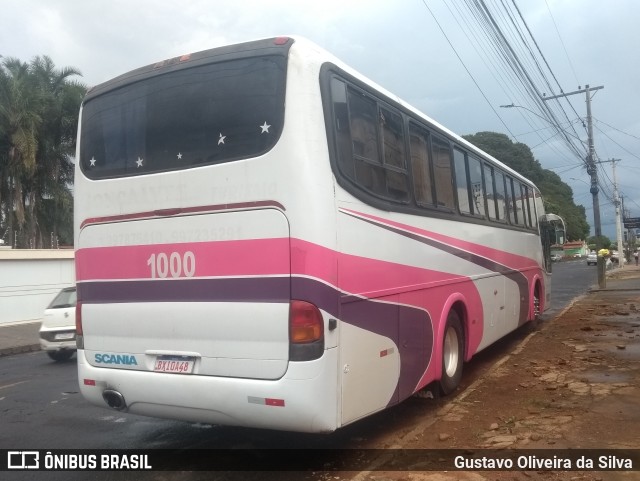 Ônibus Particulares 1000 na cidade de Araguari, Minas Gerais, Brasil, por Gustavo Oliveira da Silva. ID da foto: 10979104.