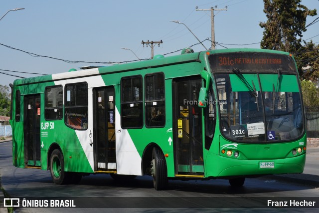 Buses Vule 0927 na cidade de San Bernardo, Maipo, Metropolitana de Santiago, Chile, por Franz Hecher. Número da foto: #10980880.