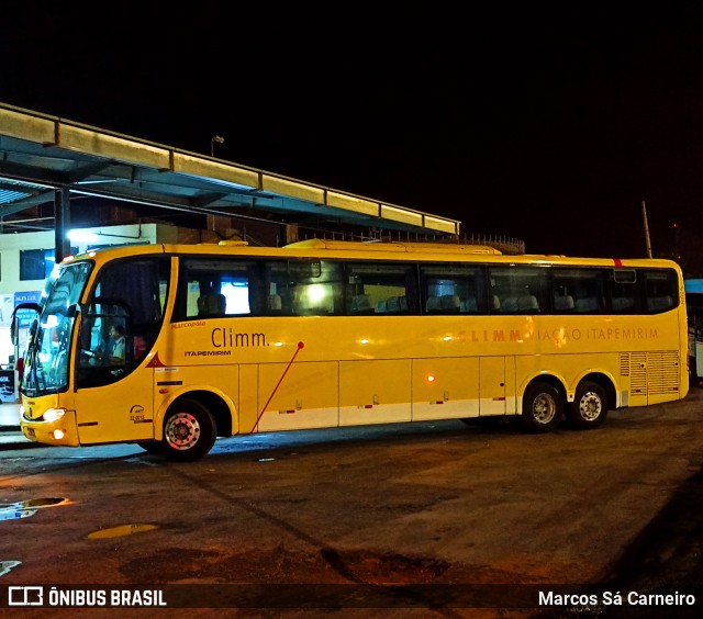 Viação Itapemirim 8815 na cidade de Taguatinga, Distrito Federal, Brasil, por Marcos Sá Carneiro. ID da foto: 10980153.