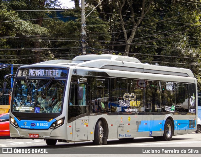 Transwolff Transportes e Turismo 6 6833 na cidade de São Paulo, São Paulo, Brasil, por Luciano Ferreira da Silva. Número da foto: #10982749.
