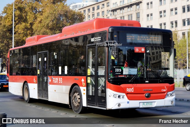 Buses Vule 2005 na cidade de Santiago, Santiago, Metropolitana de Santiago, Chile, por Franz Hecher. ID da foto: 10982591.