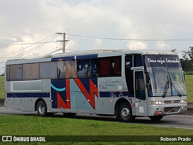 Ônibus Particulares 1064 na cidade de São José dos Campos, São Paulo, Brasil, por Robson Prado. Número da foto: #10984445.