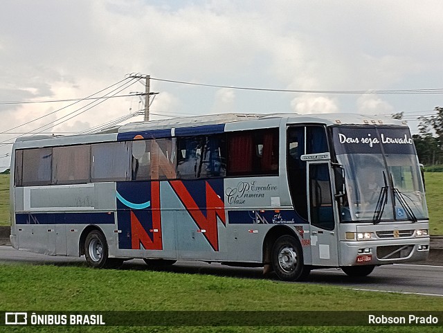 Ônibus Particulares 1064 na cidade de São José dos Campos, São Paulo, Brasil, por Robson Prado. ID da foto: 10984445.