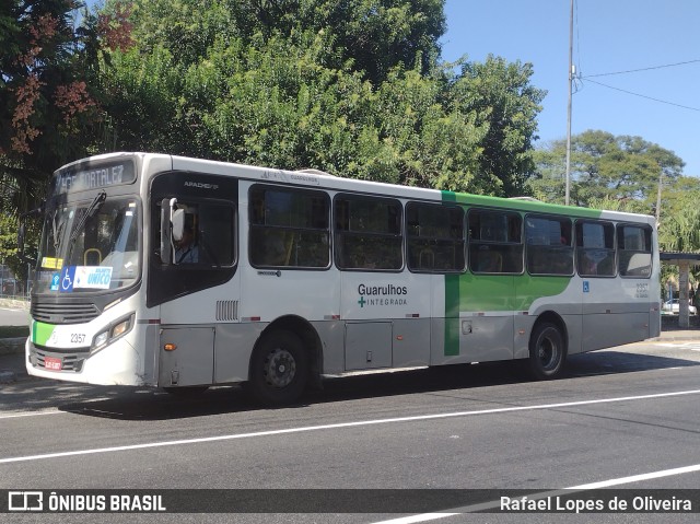 Empresa de Ônibus Vila Galvão 2357 na cidade de Guarulhos, São Paulo, Brasil, por Rafael Lopes de Oliveira. ID da foto: 10989877.