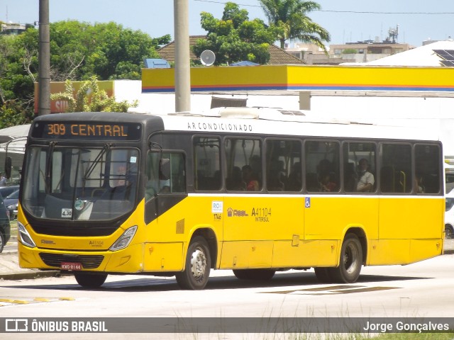 Real Auto Ônibus A41104 na cidade de Rio de Janeiro, Rio de Janeiro, Brasil, por Jorge Gonçalves. ID da foto: 10919364.