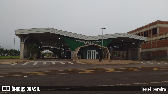 Terminais Rodoviários e Urbanos TERMINAL DE TRANSBORDO OESTE na cidade de Cascavel, Paraná, Brasil, por jessé pereira. Número da foto: #10996356.