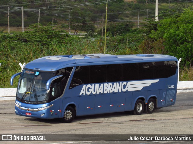 Viação Águia Branca 32260 na cidade de Aracaju, Sergipe, Brasil, por Julio Cesar  Barbosa Martins. Número da foto: #10997586.