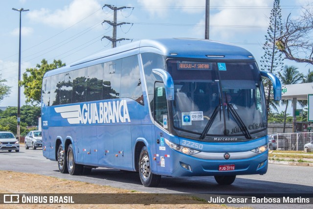 Viação Águia Branca 32250 na cidade de Aracaju, Sergipe, Brasil, por Julio Cesar  Barbosa Martins. Número da foto: #10997585.