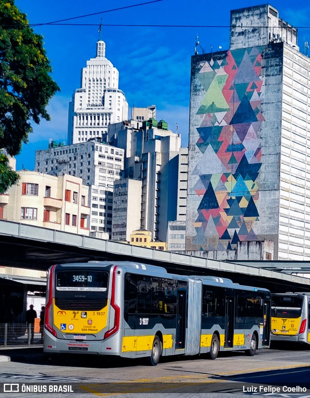 Viação Metrópole Paulista - Zona Leste 3 1937 na cidade de São Paulo, São Paulo, Brasil, por Luiz Felipe Coelho. Número da foto: #10921748.