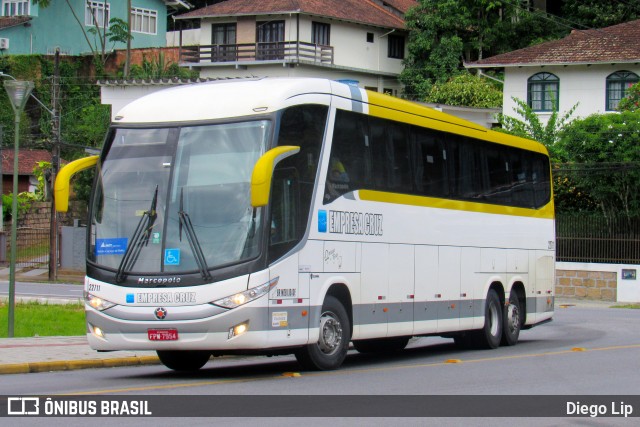 Empresa Cruz 22711 na cidade de Joinville, Santa Catarina, Brasil, por Diego Lip. Número da foto: #10925455.