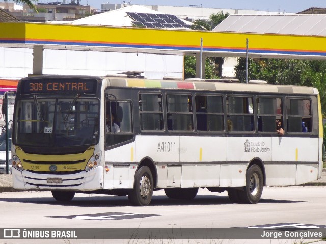 Real Auto Ônibus A41011 na cidade de Rio de Janeiro, Rio de Janeiro, Brasil, por Jorge Gonçalves. Número da foto: #10925578.