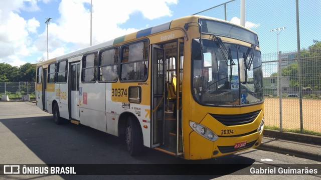 Plataforma Transportes 30374 na cidade de Salvador, Bahia, Brasil, por Gabriel Guimarães. ID da foto: 10929238.