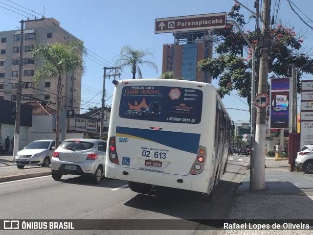 Viação Vaz 02 613 na cidade de Santo André, São Paulo, Brasil, por Rafael Lopes de Oliveira. Número da foto: #10928964.
