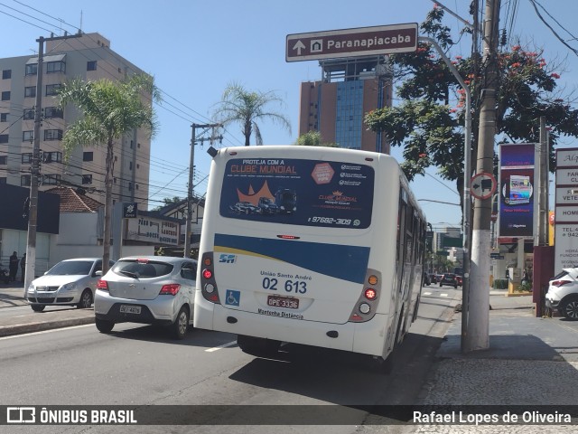 Viação Vaz 02 613 na cidade de Santo André, São Paulo, Brasil, por Rafael Lopes de Oliveira. ID da foto: 10928964.