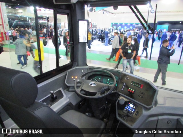 Caio Induscar EMILLENNIUM na cidade de São Paulo, São Paulo, Brasil, por Douglas Célio Brandao. Número da foto: #10928335.