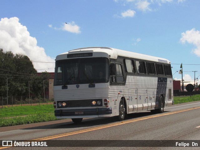 Ônibus Particulares 10300 na cidade de Cascavel, Paraná, Brasil, por Felipe  Dn. ID da foto: 10930115.