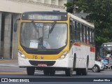 Empresa Metropolitana 715 na cidade de Recife, Pernambuco, Brasil, por Jonathan Silva. ID da foto: :id.