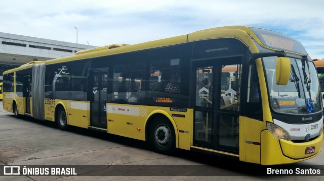 Viação Pioneira 225975 na cidade de Brasília, Distrito Federal, Brasil, por Brenno Santos. Número da foto: #10930961.