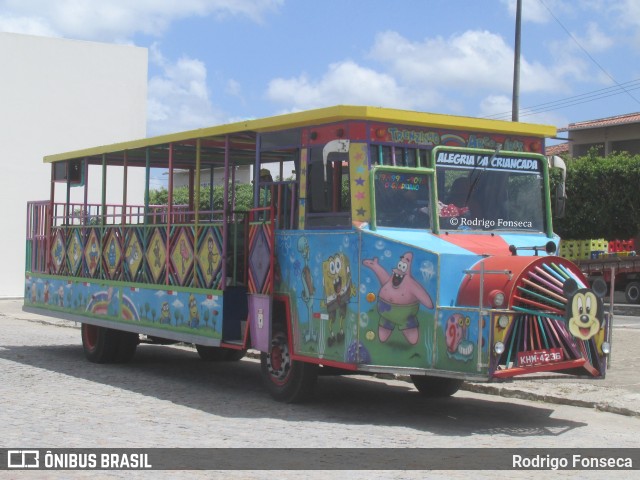 Ônibus Particulares 4236 na cidade de São Sebastião, Alagoas, Brasil, por Rodrigo Fonseca. ID da foto: 10933615.