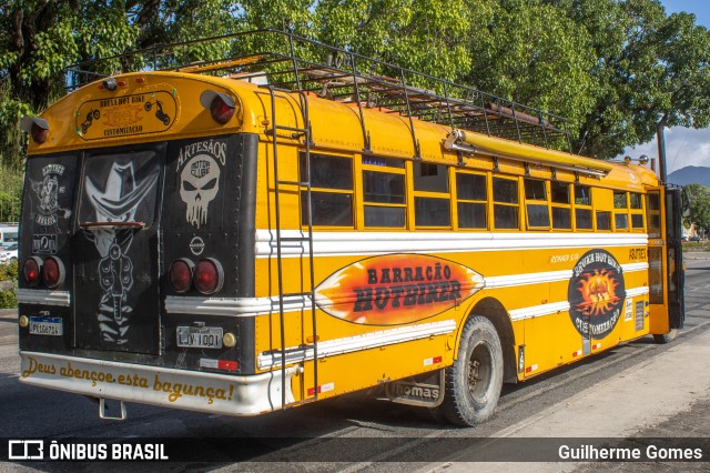 Ônibus Particulares 1001 na cidade de Rio de Janeiro, Rio de Janeiro, Brasil, por Guilherme Gomes. ID da foto: 10933051.