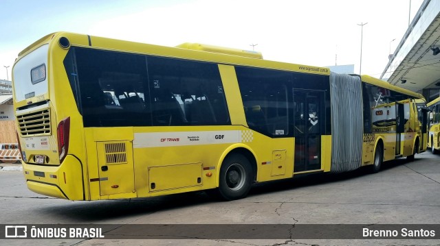 Viação Pioneira 226238 na cidade de Brasília, Distrito Federal, Brasil, por Brenno Santos. Número da foto: #10931250.