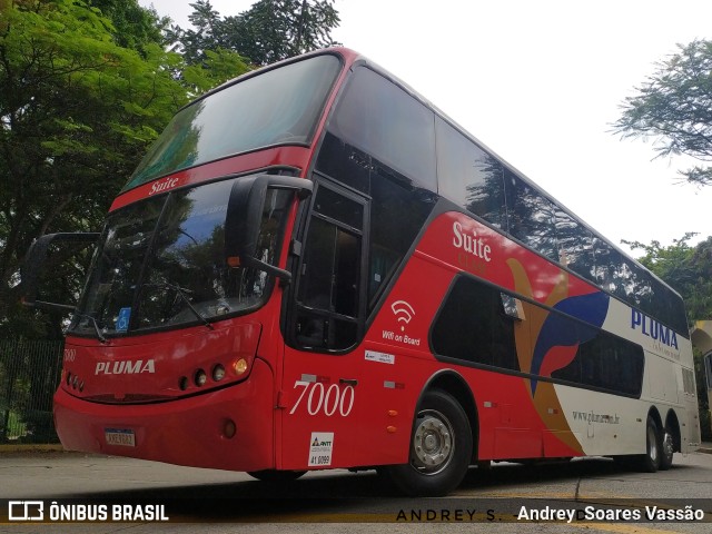 Pluma Conforto e Turismo 7000 na cidade de São Paulo, São Paulo, Brasil, por Andrey  Soares Vassão. ID da foto: 10931269.