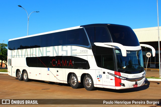 Auto Viação Catarinense 319308 na cidade de Maringá, Paraná, Brasil, por Paulo Henrique Pereira Borges. Número da foto: #11026318.