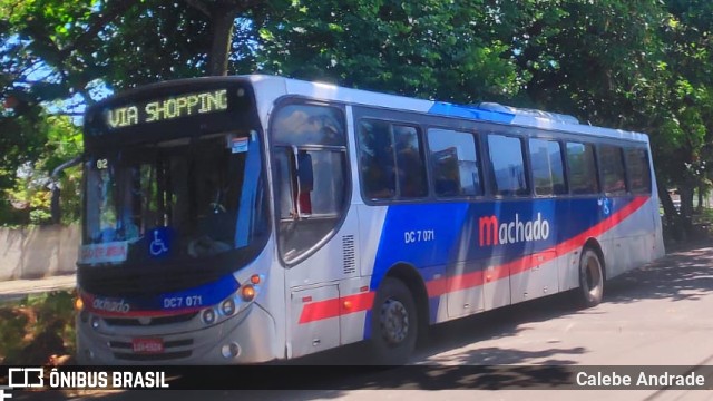 Transportes Machado DC 7.071 na cidade de Duque de Caxias, Rio de Janeiro, Brasil, por Calebe Andrade. Número da foto: #11027424.