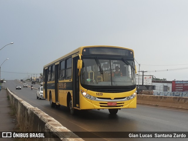 Escolares 1029 na cidade de Ji-Paraná, Rondônia, Brasil, por Gian Lucas  Santana Zardo. Número da foto: #11028323.
