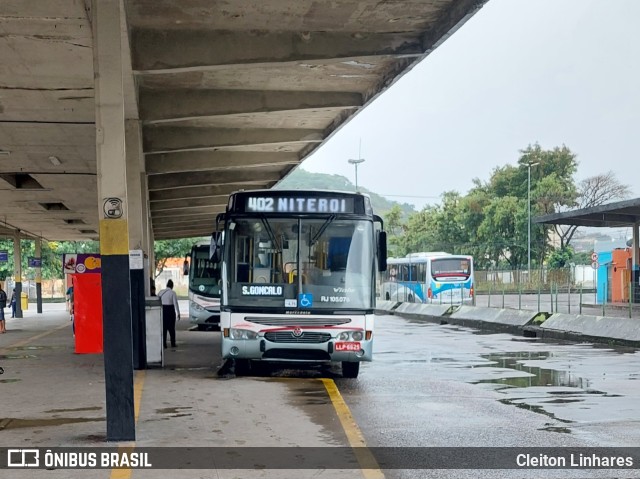 Auto Viação ABC RJ 105.076 na cidade de Niterói, Rio de Janeiro, Brasil, por Cleiton Linhares. Número da foto: #11028935.