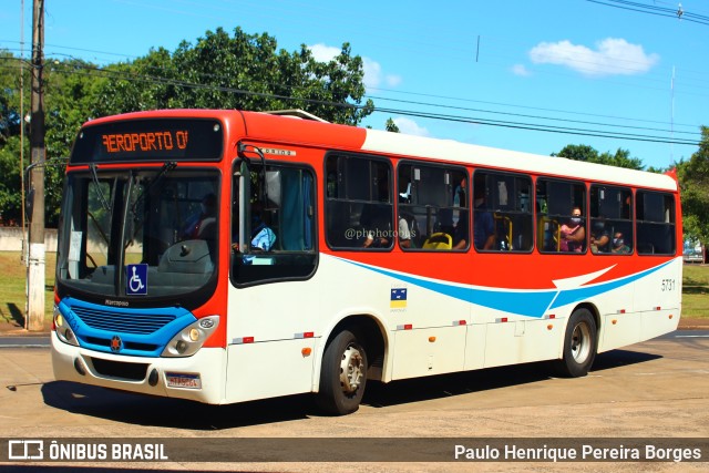 TUA - Transporte Urbano Arapongas 5731 na cidade de Arapongas, Paraná, Brasil, por Paulo Henrique Pereira Borges. Número da foto: #11029746.