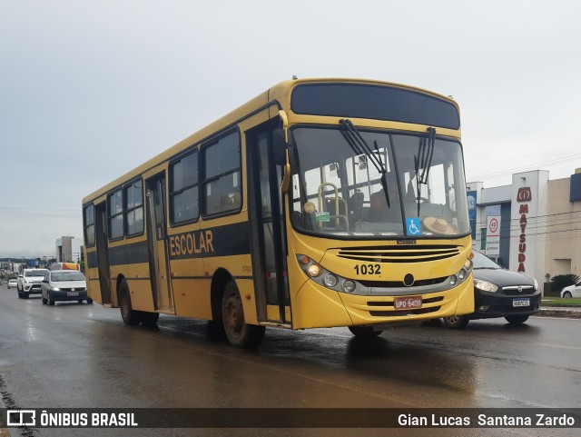 Escolares 1032 na cidade de Ji-Paraná, Rondônia, Brasil, por Gian Lucas  Santana Zardo. Número da foto: #11028331.