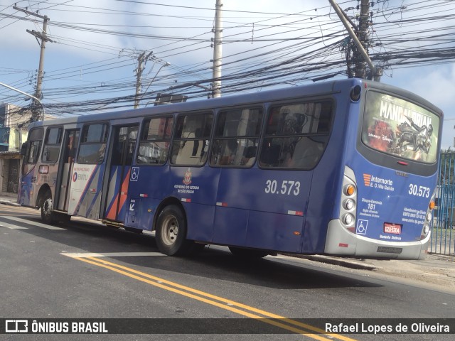 Empresa de Ônibus Vila Galvão 30.573 na cidade de Guarulhos, São Paulo, Brasil, por Rafael Lopes de Oliveira. ID da foto: 11030773.