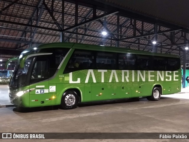 Auto Viação Catarinense 3324 na cidade de Embu das Artes, São Paulo, Brasil, por Fábio Paixão. Número da foto: #11030854.