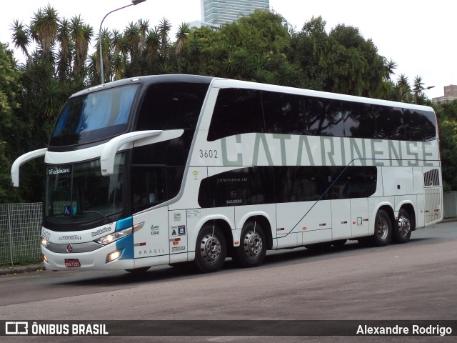 Auto Viação Catarinense 3602 na cidade de Curitiba, Paraná, Brasil, por Alexandre Rodrigo. Número da foto: #11044319.