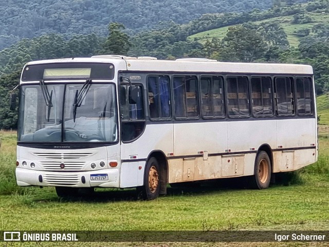Ônibus Particulares 2857 na cidade de Marques de Souza, Rio Grande do Sul, Brasil, por Igor Scherner. Número da foto: #11043736.