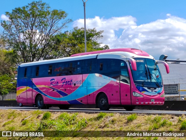Autotransportes San José a Venecia 00 na cidade de La Uruca, San José, San José, Costa Rica, por Andrés Martínez Rodríguez. Número da foto: #11044938.