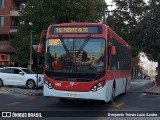 Buses Omega 5020 na cidade de Las Condes, Santiago, Metropolitana de Santiago, Chile, por Benjamín Tomás Lazo Acuña. ID da foto: :id.