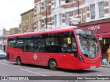 Sullivan Bus & Coach SL90 na cidade de London, Greater London, Inglaterra, por Fábio Takahashi Tanniguchi. Número da foto: #11005114.