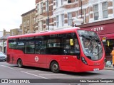 Sullivan Bus & Coach SL90 na cidade de London, Greater London, Inglaterra, por Fábio Takahashi Tanniguchi. ID da foto: :id.