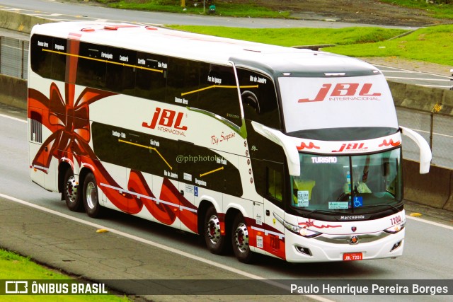 JBL Turismo 7200 na cidade de Resende, Rio de Janeiro, Brasil, por Paulo Henrique Pereira Borges. Número da foto: #11054760.