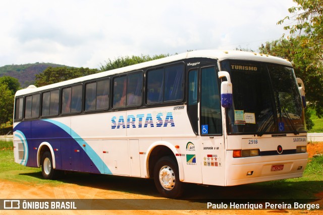 Viação Sartasa 2518 na cidade de Santa Rita do Sapucaí, Minas Gerais, Brasil, por Paulo Henrique Pereira Borges. ID da foto: 11054736.