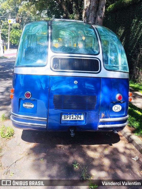 Ônibus Particulares 1J94 na cidade de São Paulo, São Paulo, Brasil, por Vanderci Valentim. Número da foto: #11056518.