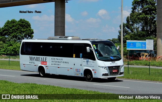 AWM Locação e Transportes 451 na cidade de Guarulhos, São Paulo, Brasil, por Michael  Alberto Vieira. Número da foto: #11057699.